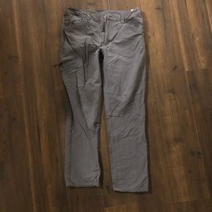Men’s Patagonia outdoor pants 34Wx33L
